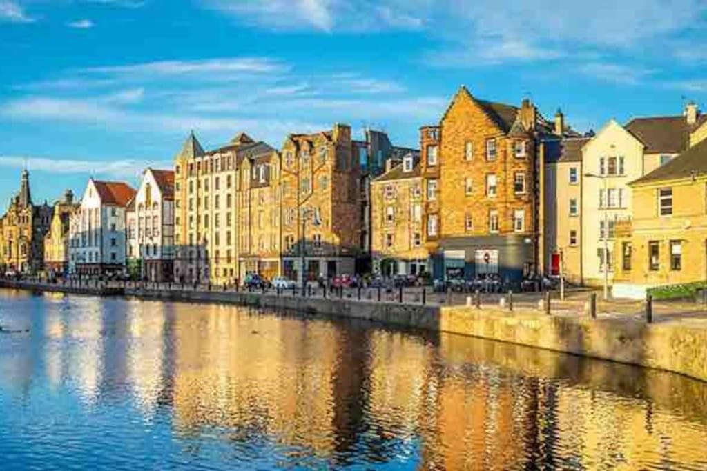 Spacious 2 Bed, 2 Bath Apartment -The Shore, Leith EDI Exterior photo