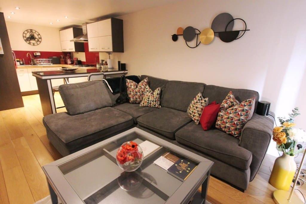 Spacious 2 Bed, 2 Bath Apartment -The Shore, Leith EDI Exterior photo