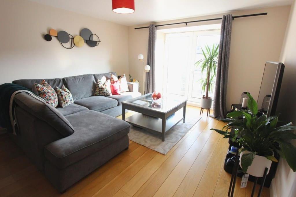 Spacious 2 Bed, 2 Bath Apartment -The Shore, Leith EDI Exterior photo