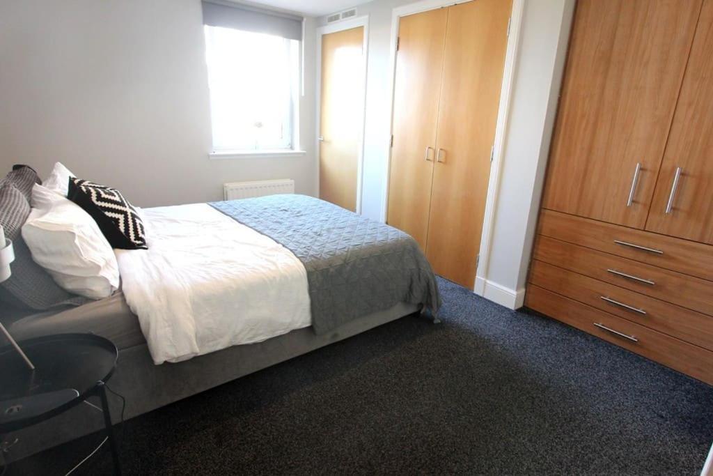 Spacious 2 Bed, 2 Bath Apartment -The Shore, Leith EDI Exterior photo