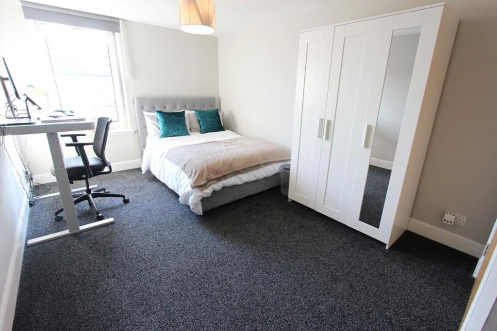 Spacious 2 Bed, 2 Bath Apartment -The Shore, Leith EDI Exterior photo